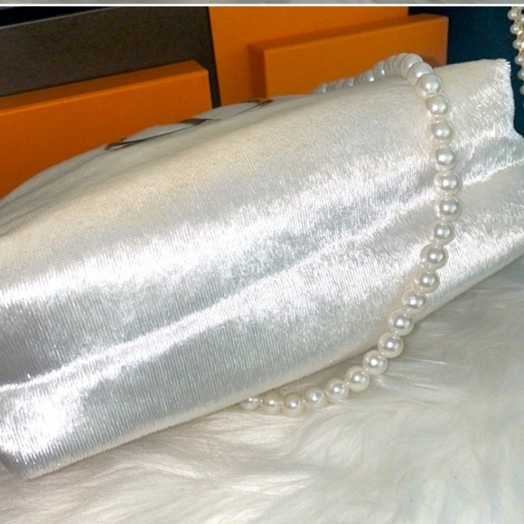 Dior Cosmetics Pouch converted to crossbody Authentic - Picture 13 of 13